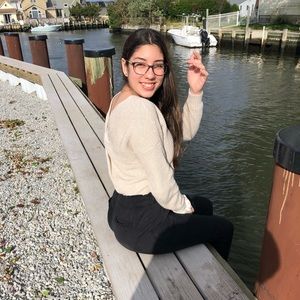 Meet your Posher, Antonella